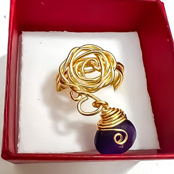 Anillo de amatista con diseño