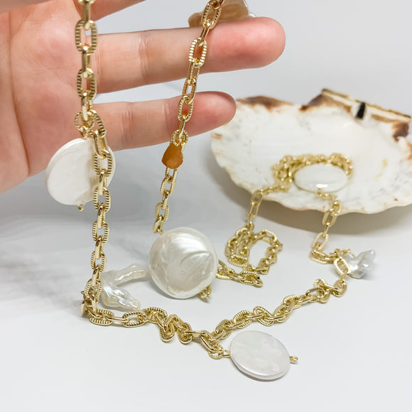 Colgante de cadena con cayos de perla y perlas naturales