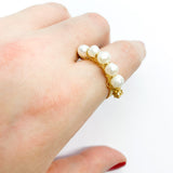 anillo con perlas