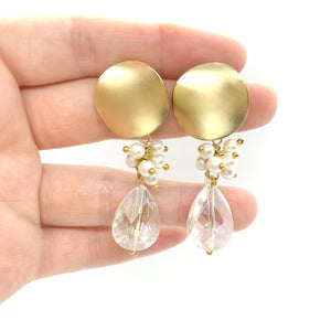 Pendientes de boton con cristales y perlas